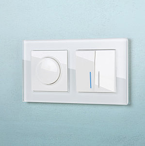 Выключатель W1122101/ Выключатель двухклавишный проходной с подсветкой (белый)