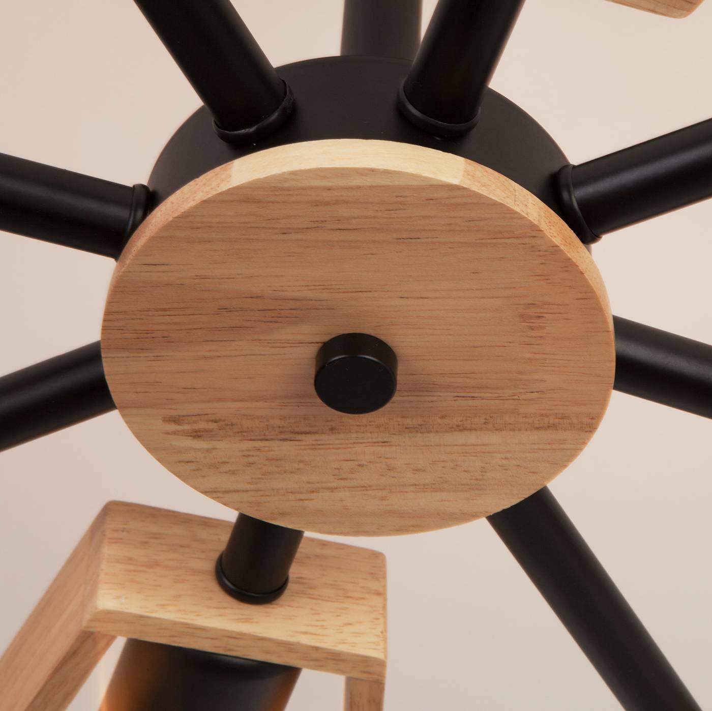 70056/8 черный Люстра на штанге Eurosvet Klark 70056/8 черный