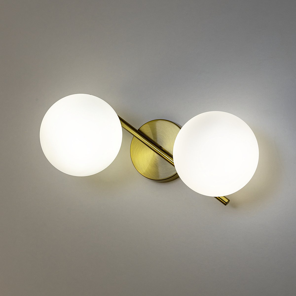 Настенное бра Citilux Ronny CL242323