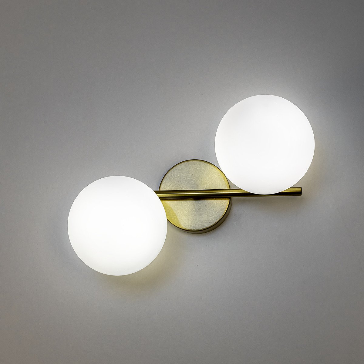 Настенное бра Citilux Ronny CL242323