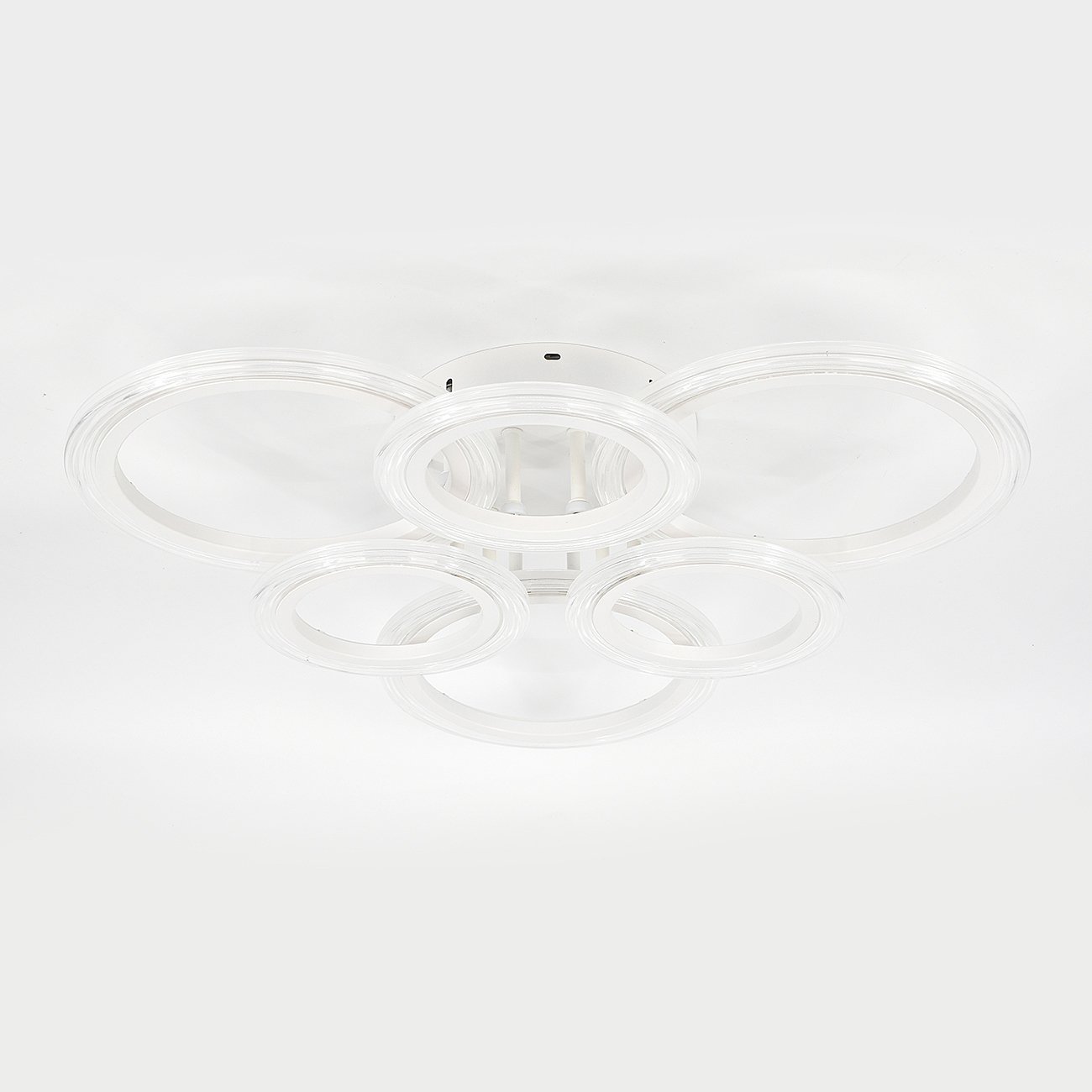 Потолочная люстра Escada Avani 10258/6LED