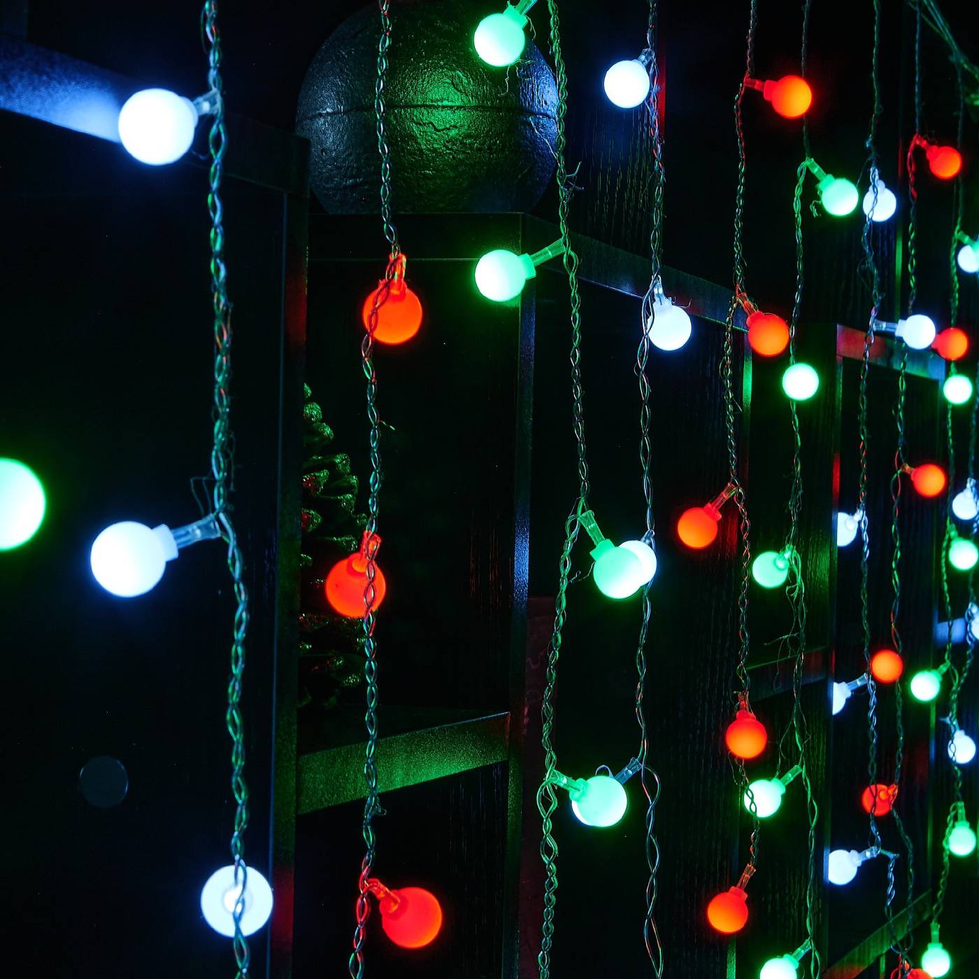 Занавес светодиодный фигурный с контроллером «Радуга» Uniel ULD-E2405-100/DTA MULTI IP20 RAINBOW