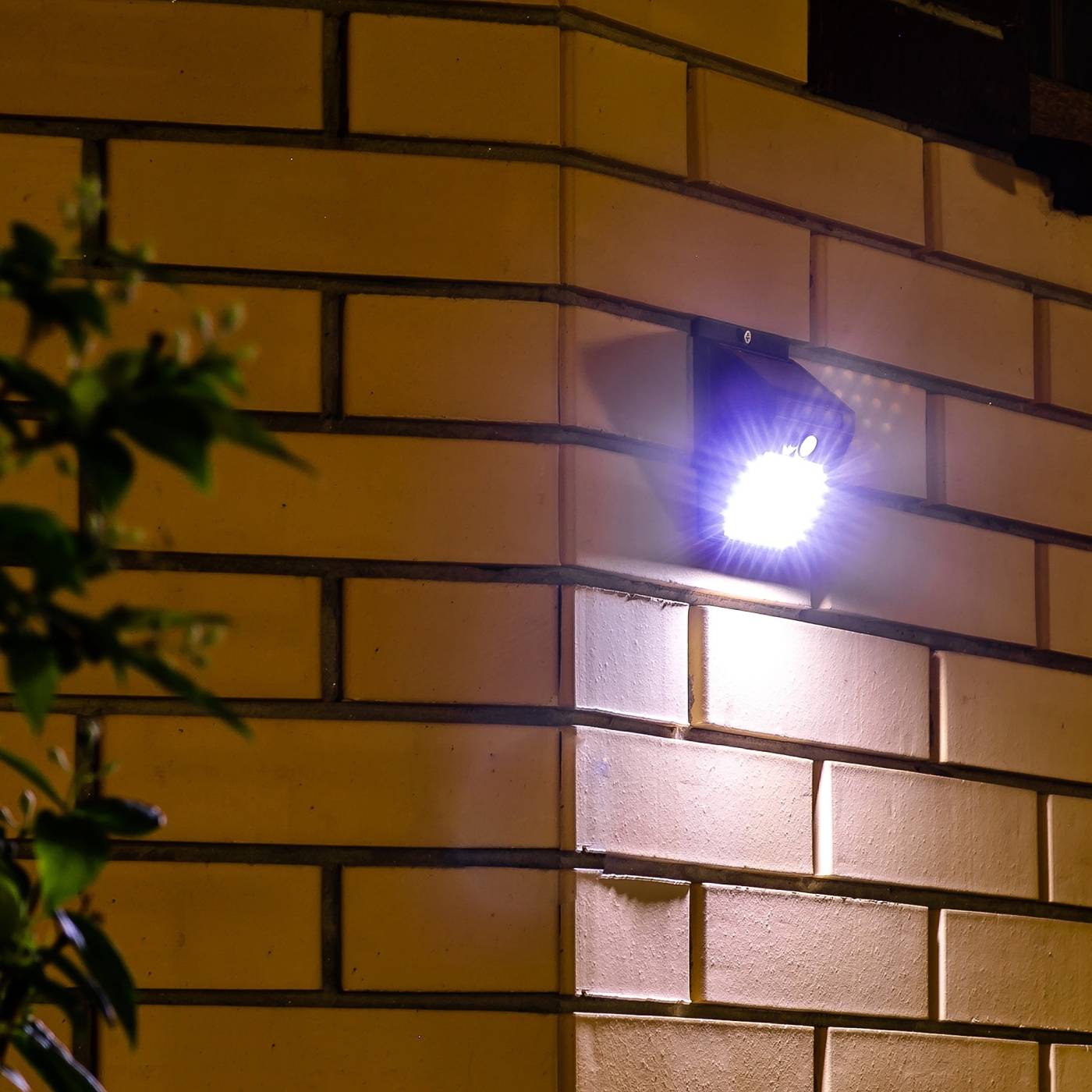 Уличный настенный светильник Uniel USL-F-163/PT120 SENSOR