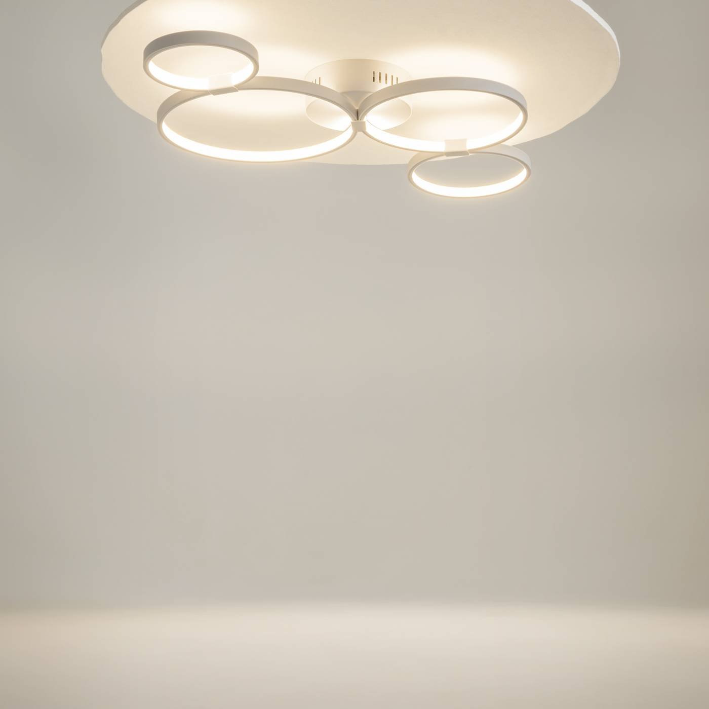 Потолочная люстра Maytoni Olympia MOD448CL-L35WK