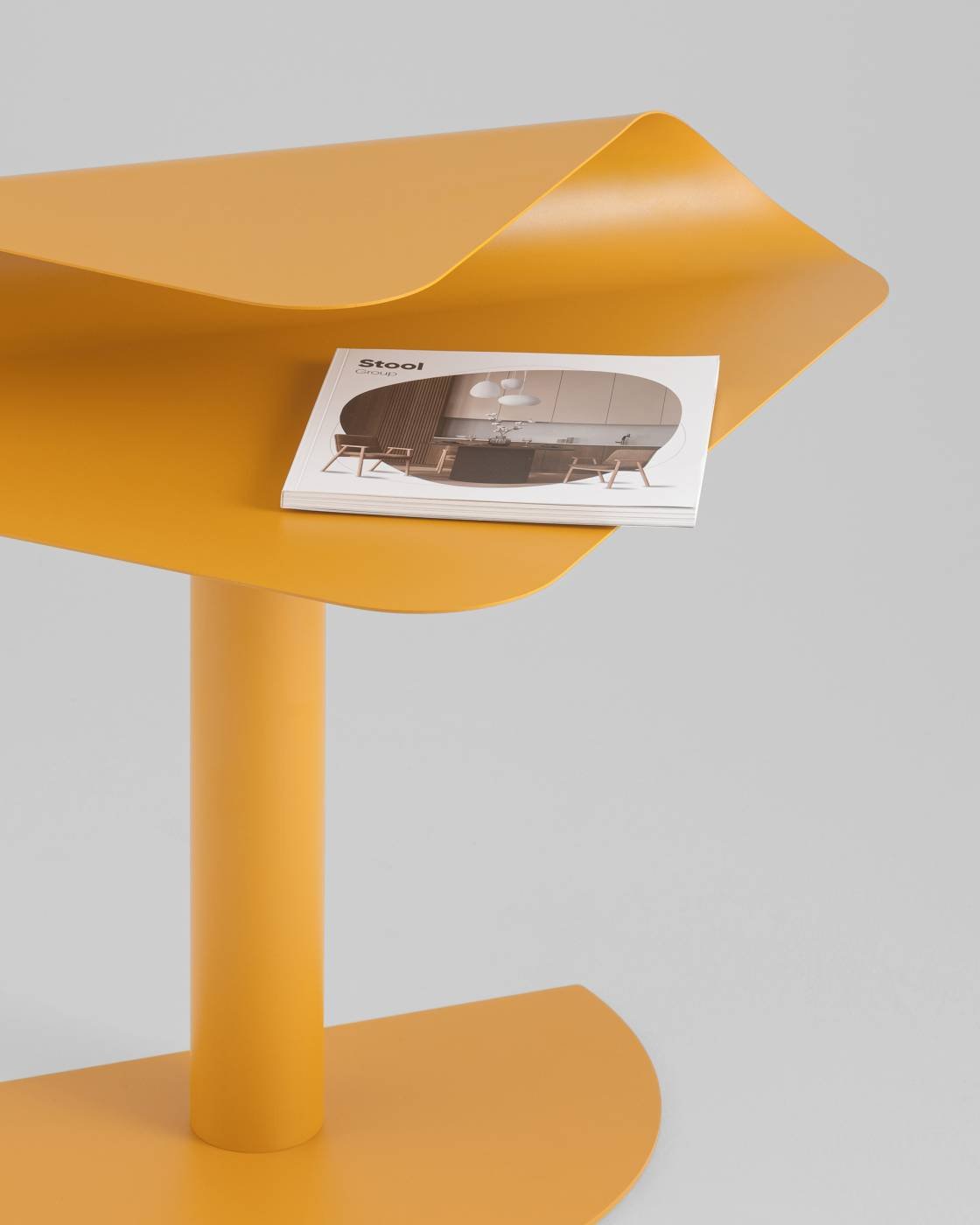 MT-199 DB-056 Stool Group Cornea MT-199 DB-056