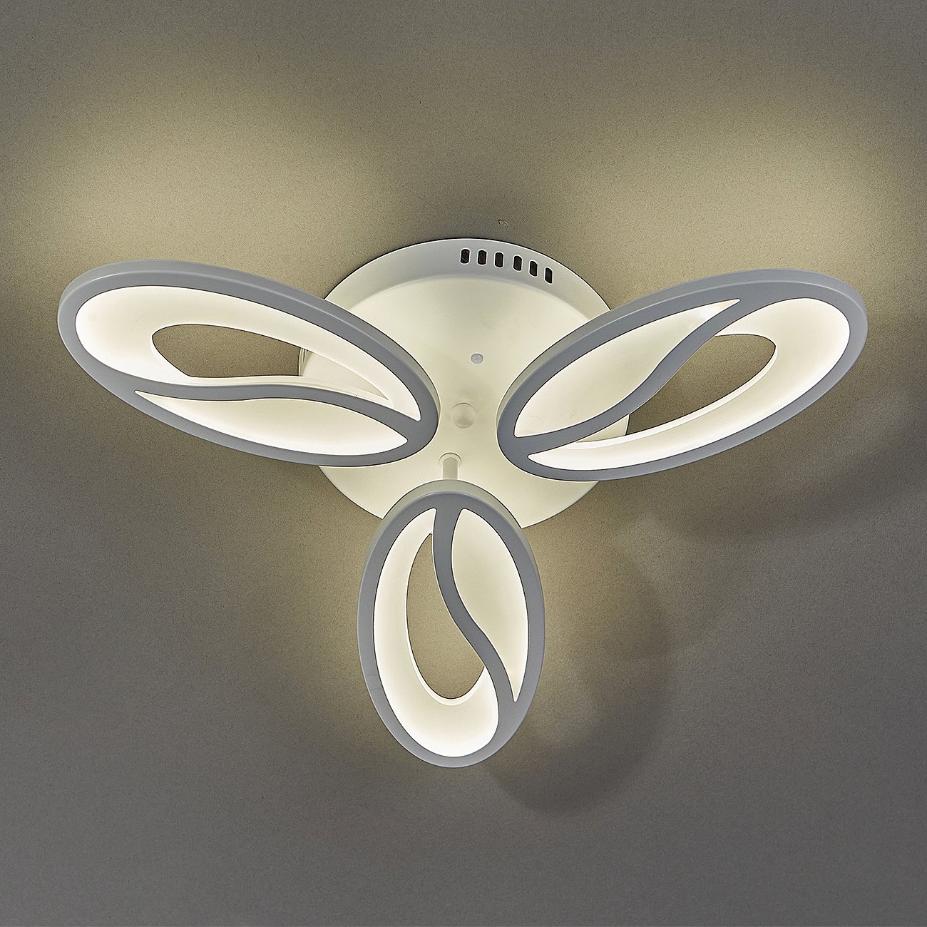 10222/3LED 46W Потолочная люстра Escada Grain 10222/3LED 46W