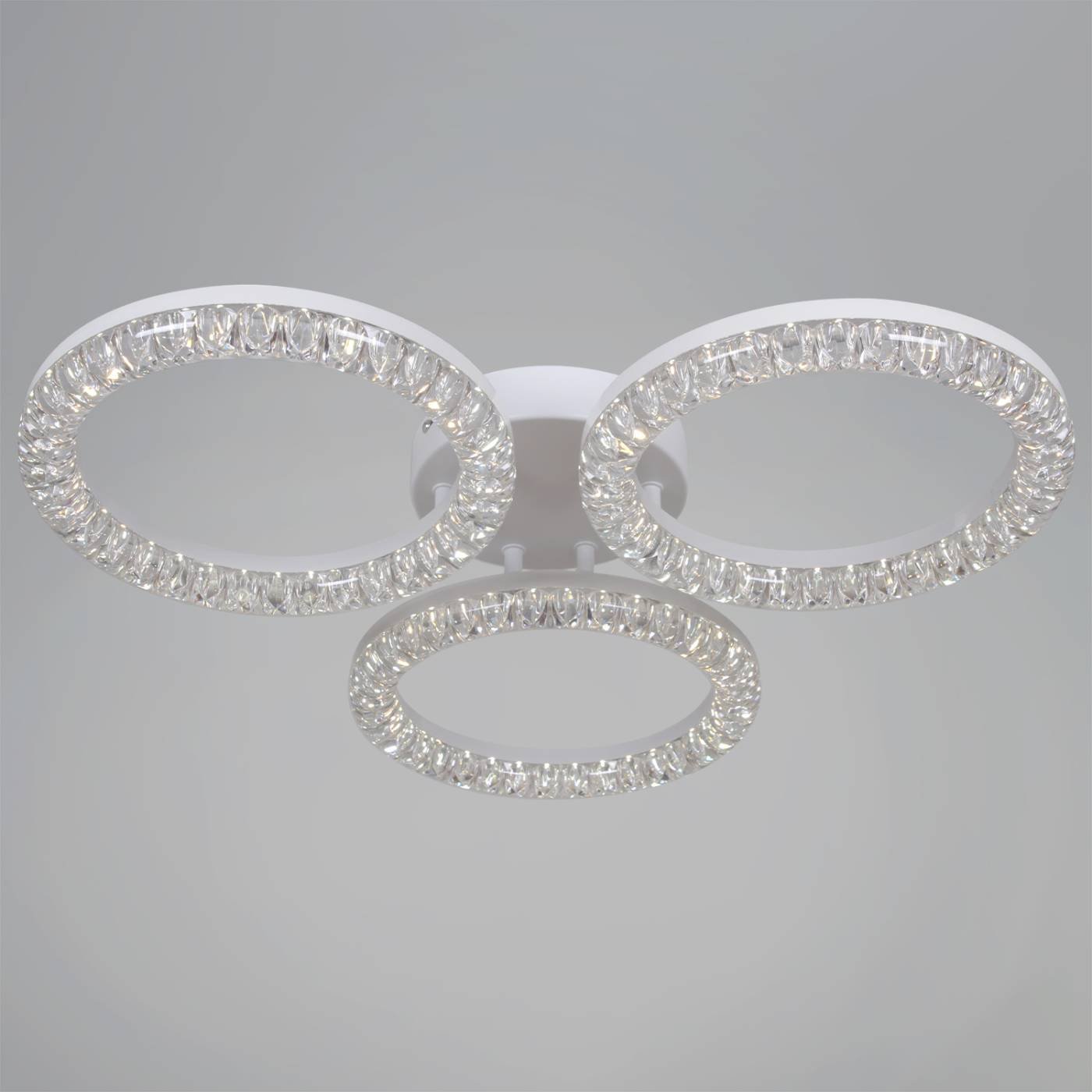 Потолочная люстра Reluce 19847-0.3-03B WH