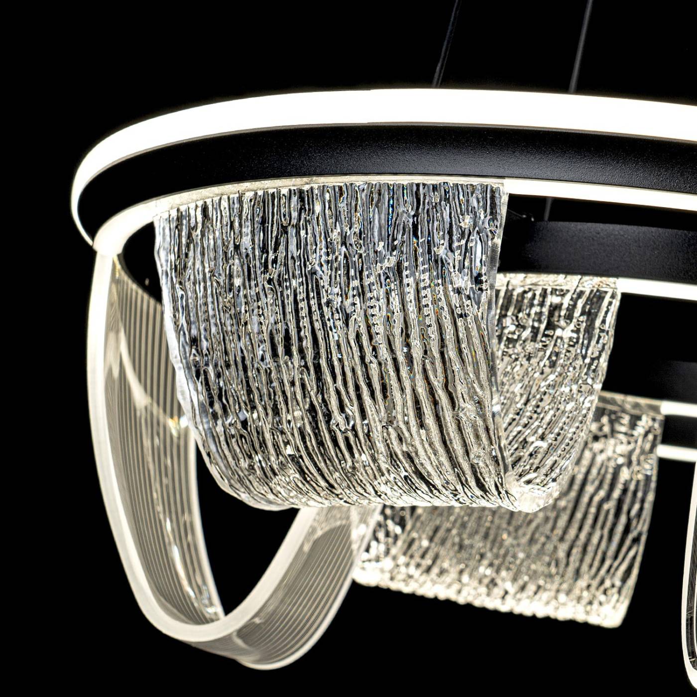 Подвесная люстра L LED4U L7706-460 BK