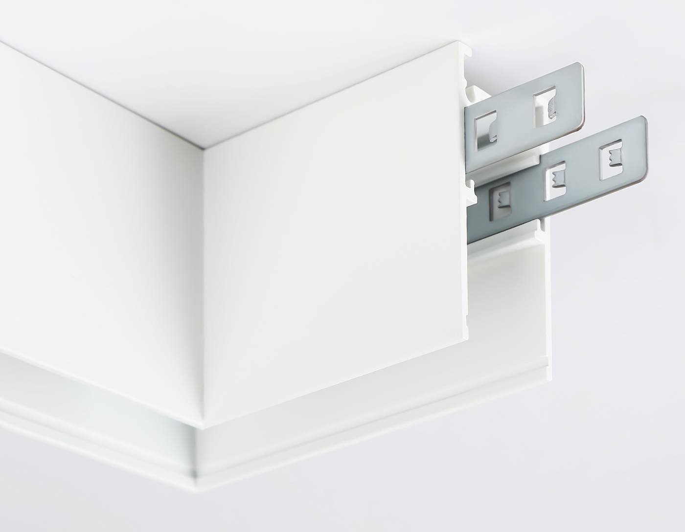 Коннектор угловой для накладного шинопровода Magnetic Ambrella Track System GL3369