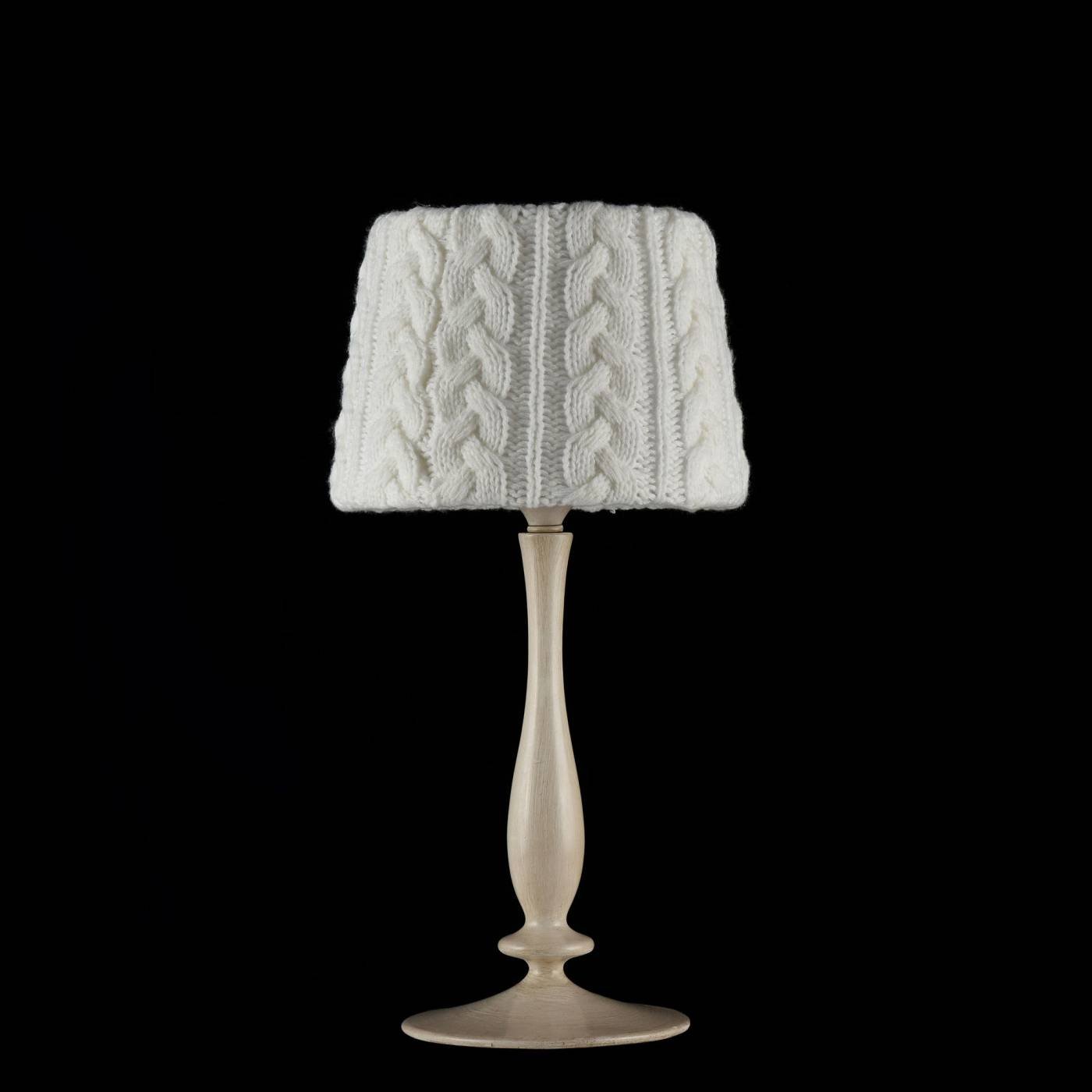 Настольная лампа Maytoni Lana ARM143-22-BG
