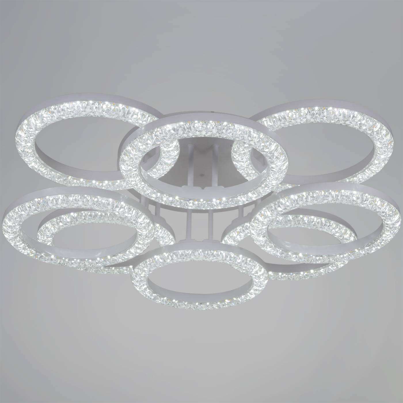 Потолочная люстра Reluce 67120-0.3-4+4C WH