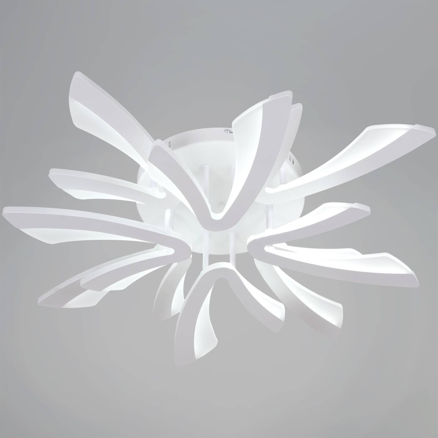 Потолочная люстра Reluce 59090-0.3-4+4 WH