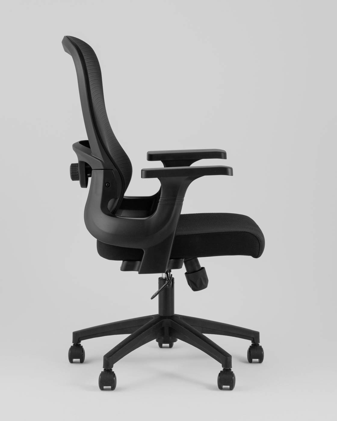 Кресло офисное Stool Group Petal WH-A55 black