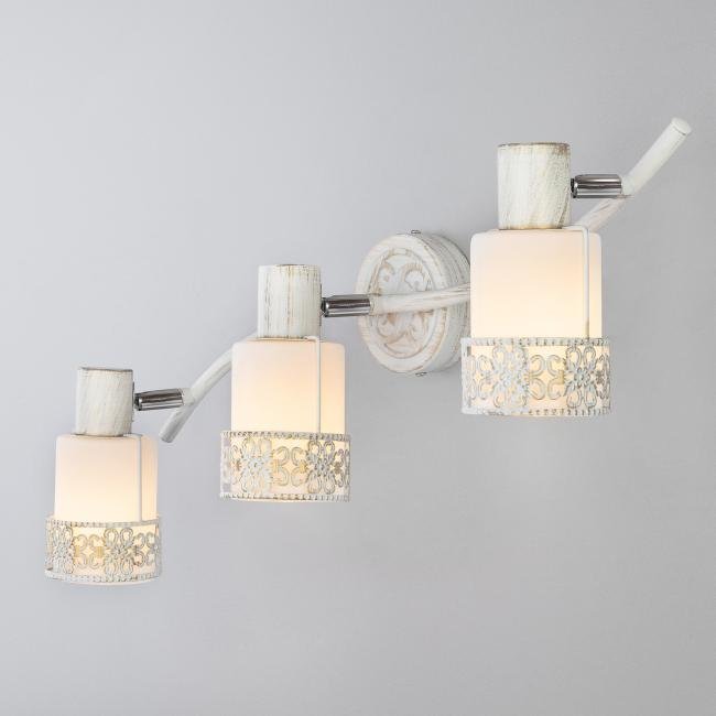 Светильник спот Eurosvet Silvia 20025/3 белый с золотом/ хром