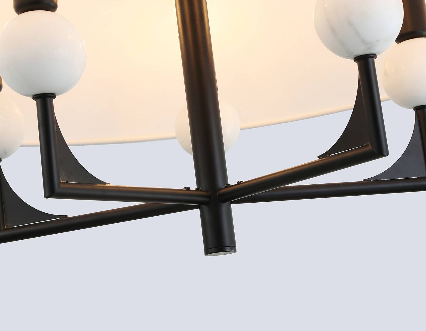 Люстра на штанге Ambrella Classic LH75150