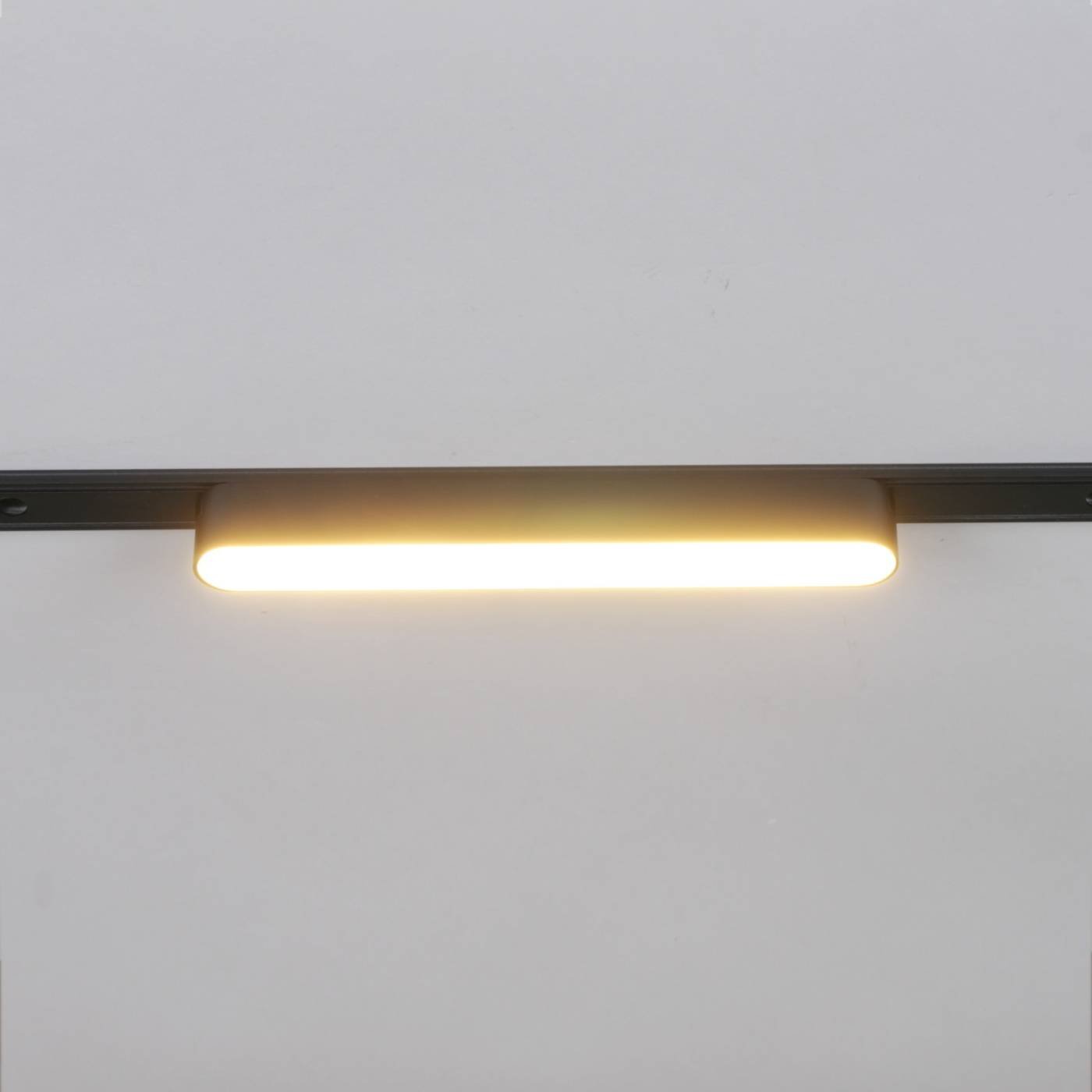 Трековый светильник Reluce 13001-9.3-001UR magnetic LED12W BK CCT+SMART