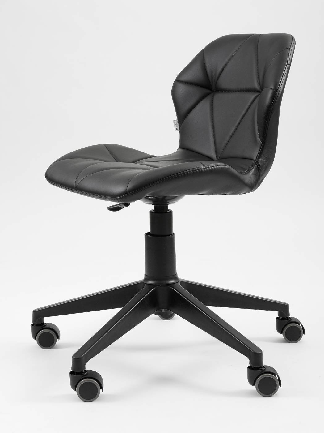 Компьютерное кресло MyFar Честер MF1045-1