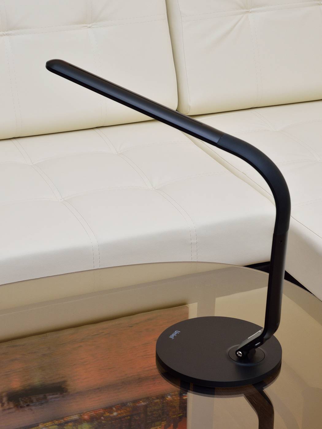 Настольная лампа Uniel TLD-555 Black/LED/500Lm/5500K/Dimmer/USB