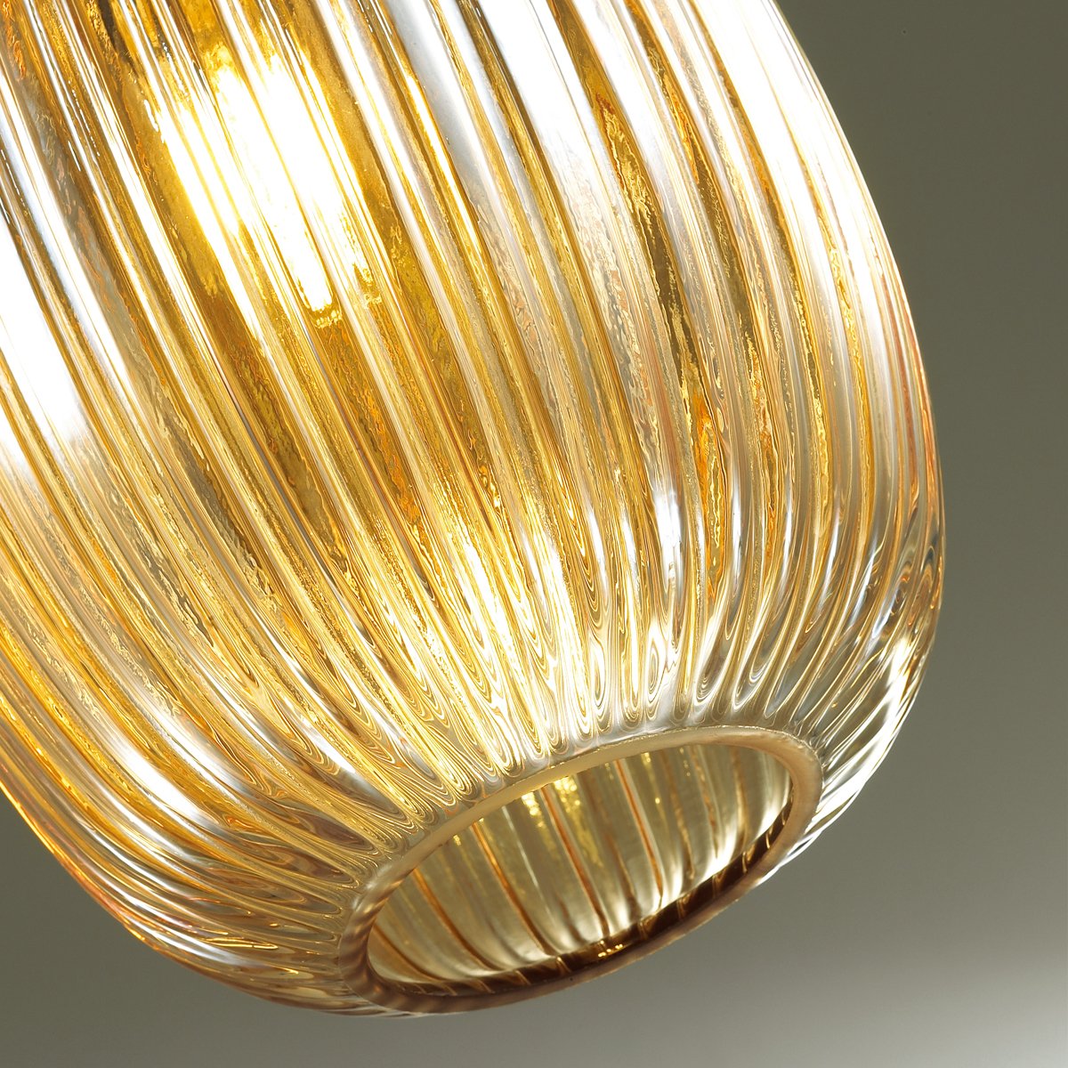 4704/1 Светильник подвесной Odeon Light Dori 4704/1
