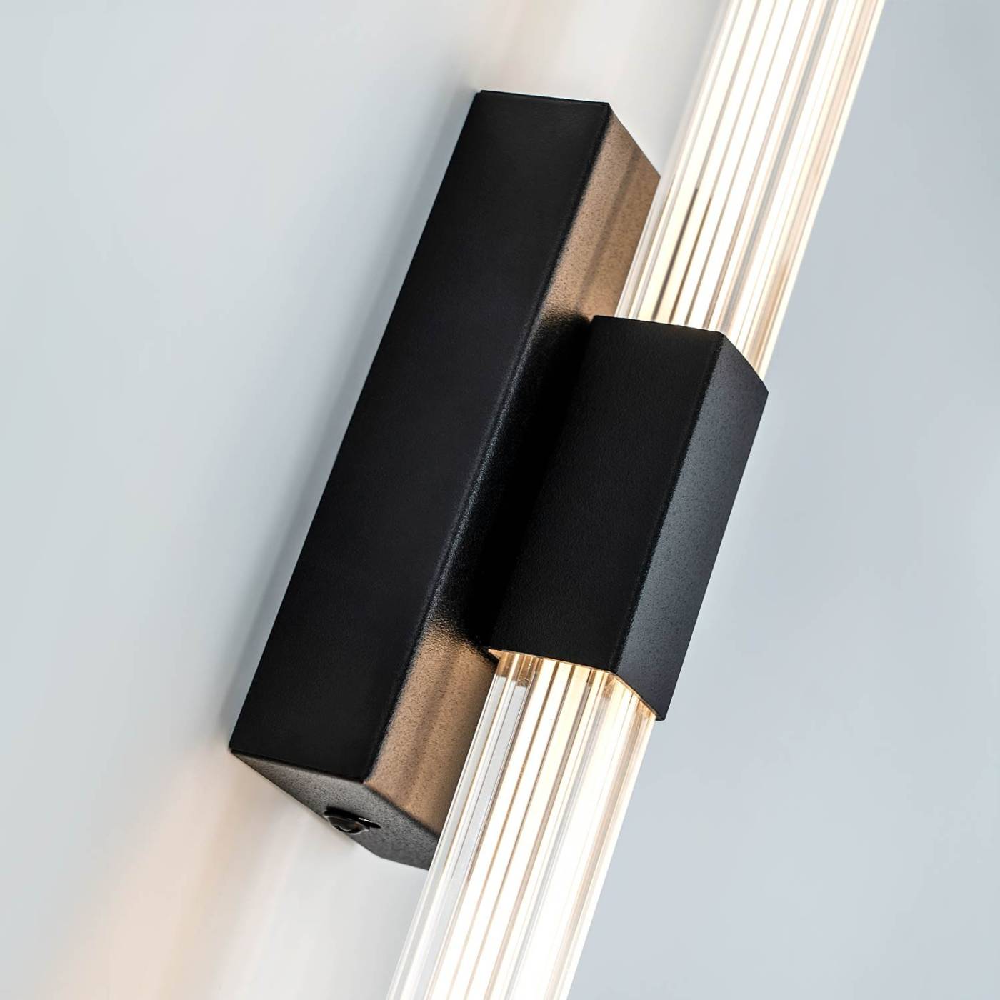 L2242-800 BK Настенный светильник L LED4U L2242-800 BK