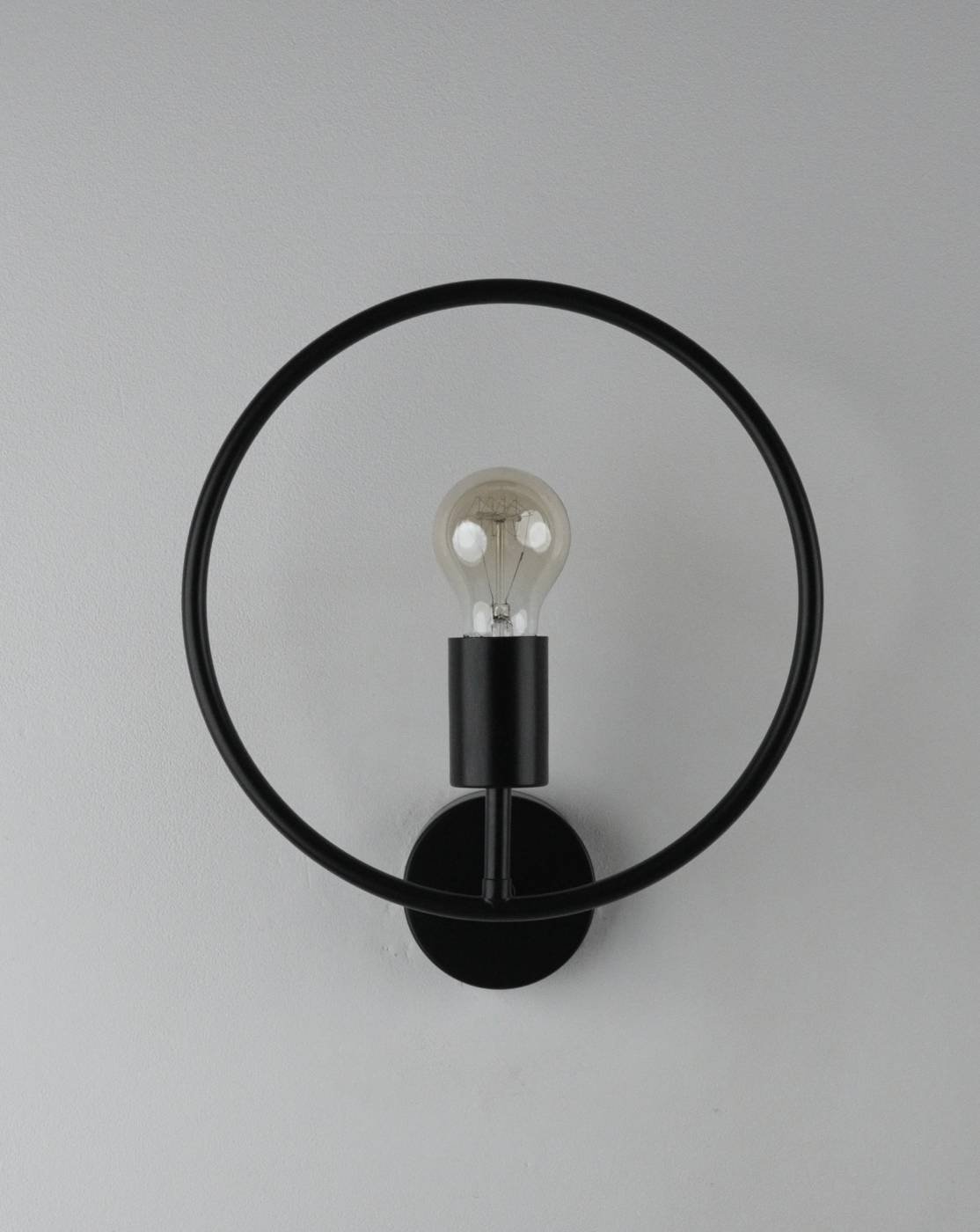 Настенное бра Moderli Sachara V11582-1W