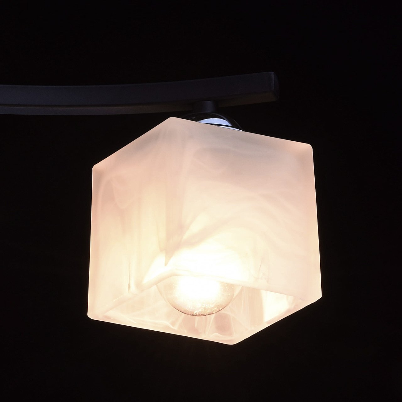 Потолочная люстра De Markt Тетро 673011103