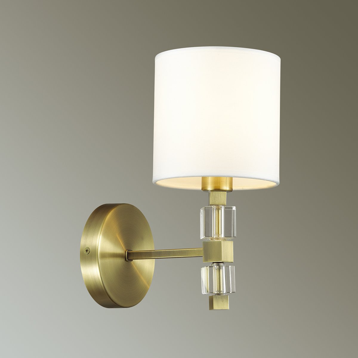 Настенное бра Odeon Light Pavia 4112/1W