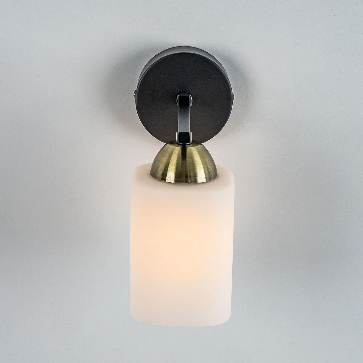 Настенное бра Citilux Генри CL130415