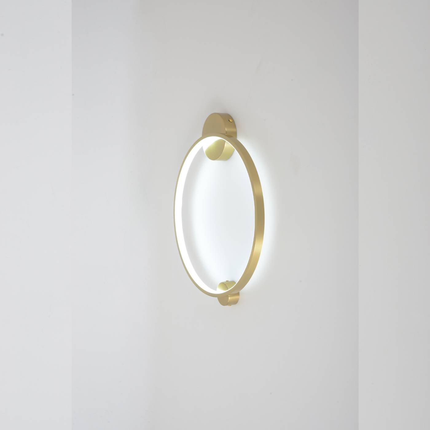 REAL AP18W LED BRASS Настенный светильник Crystal Lux Real REAL AP18W LED BRASS