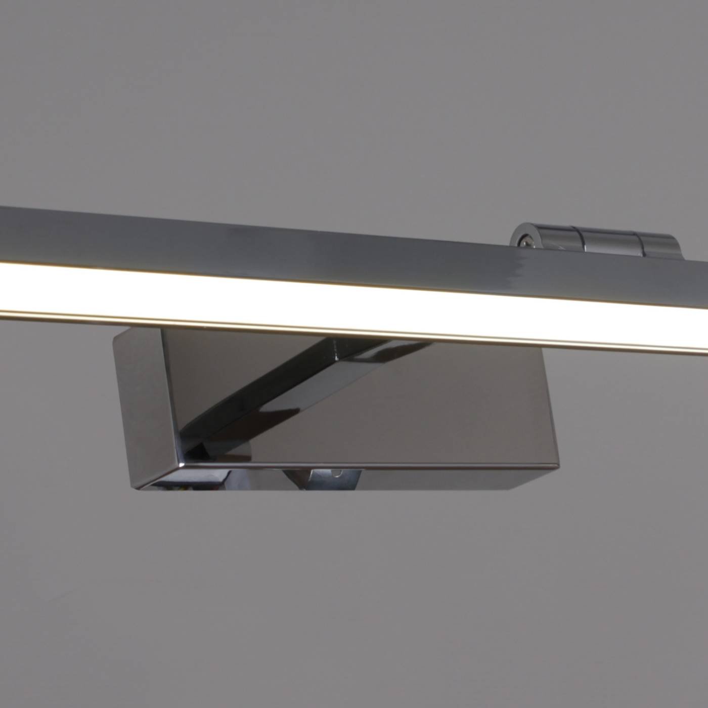 Подсветка для зеркал и полок Reluce 17520-0.2-600