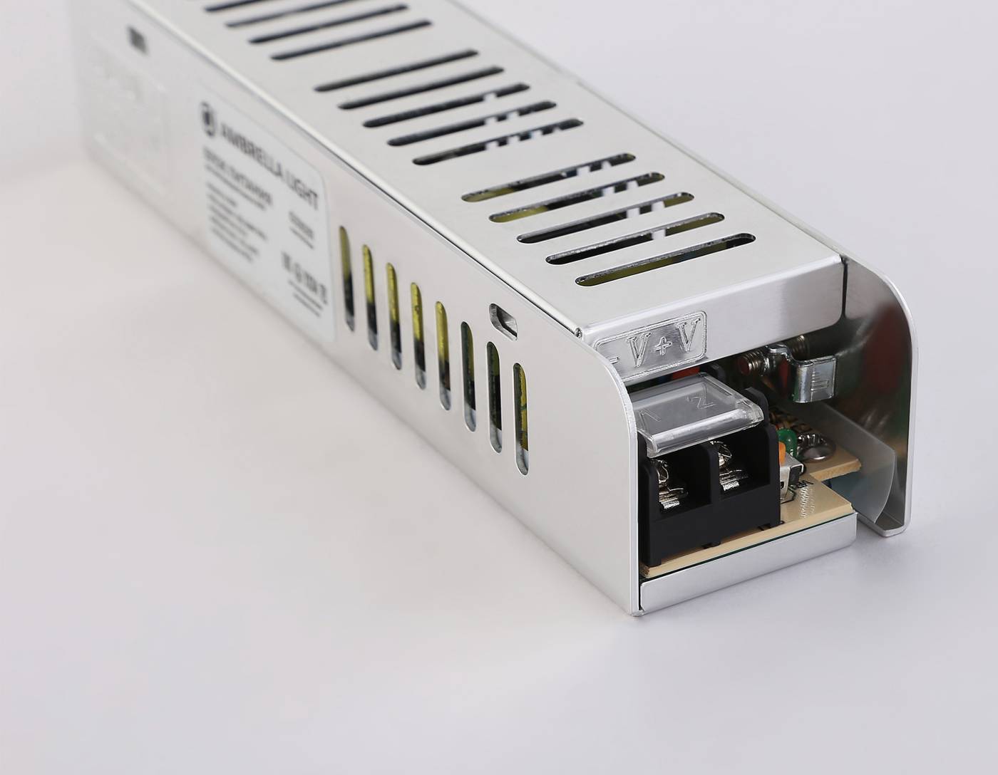 Блок питания с EMC для светодиодной ленты 24V 60W Ambrella LED Driver 24V GS8681