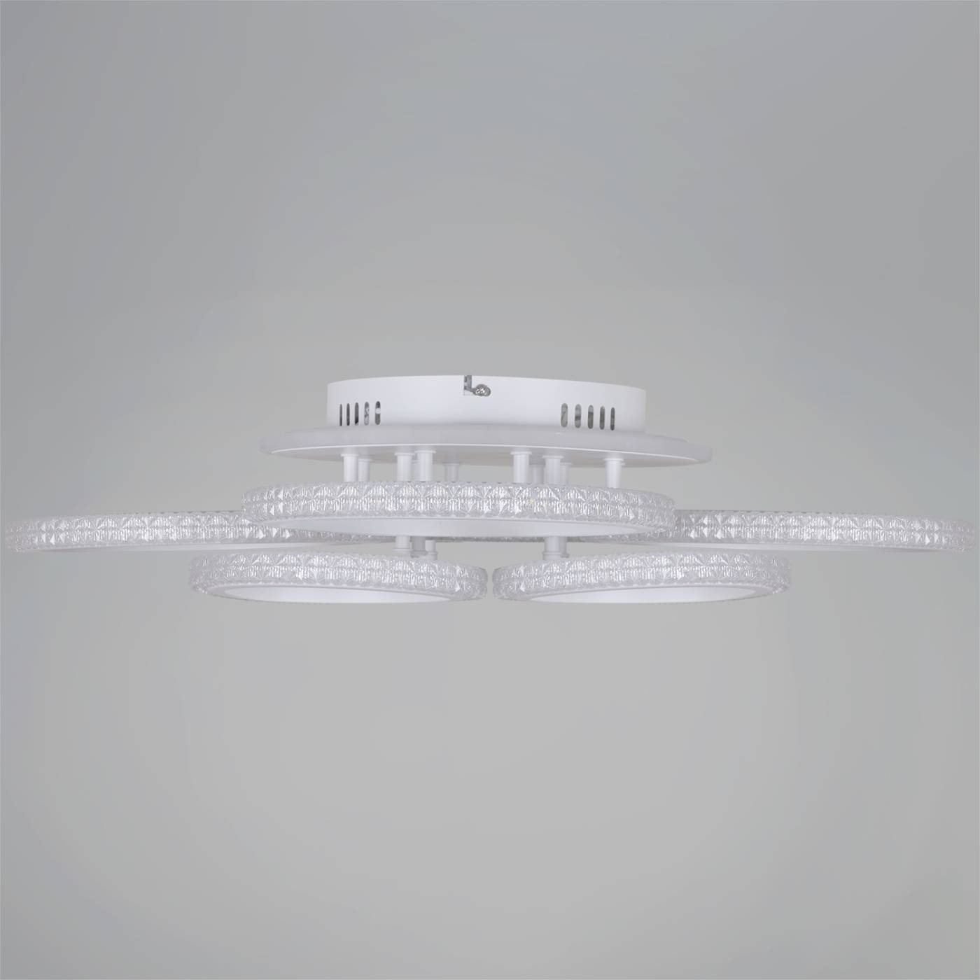 Потолочная люстра Reluce 06333-0.3-4+4A WH (RGB)