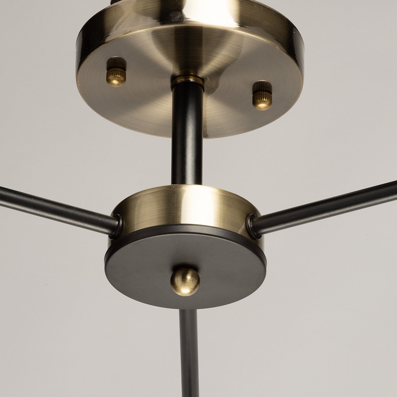 Потолочная люстра De Markt Дэла 116010303