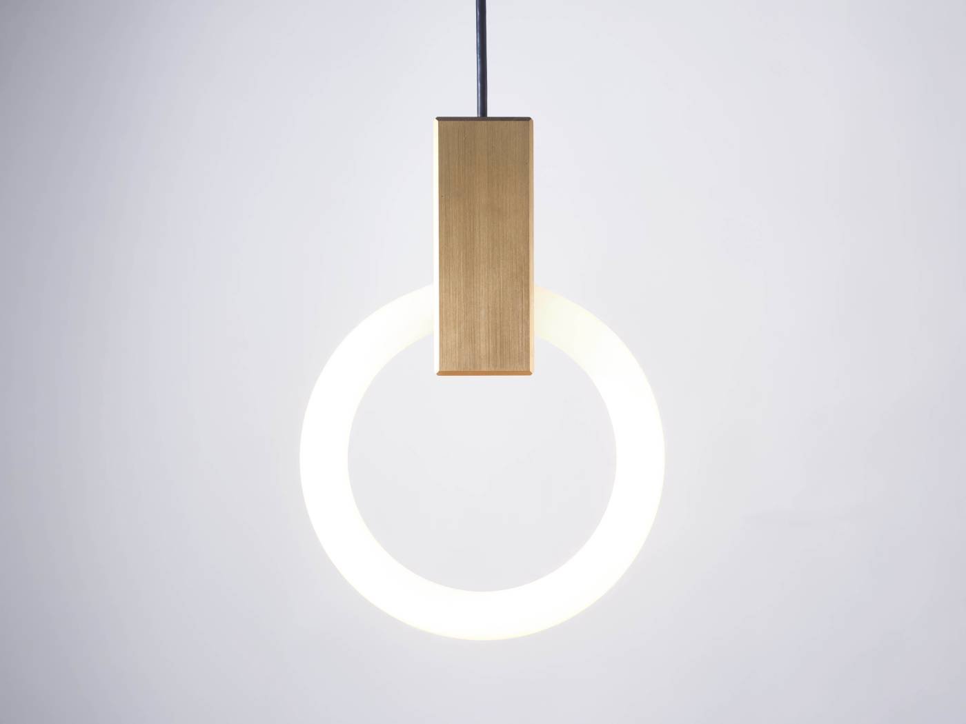 Светильник подвесной Elvan 63001 PD-63001-200-22W-Gl