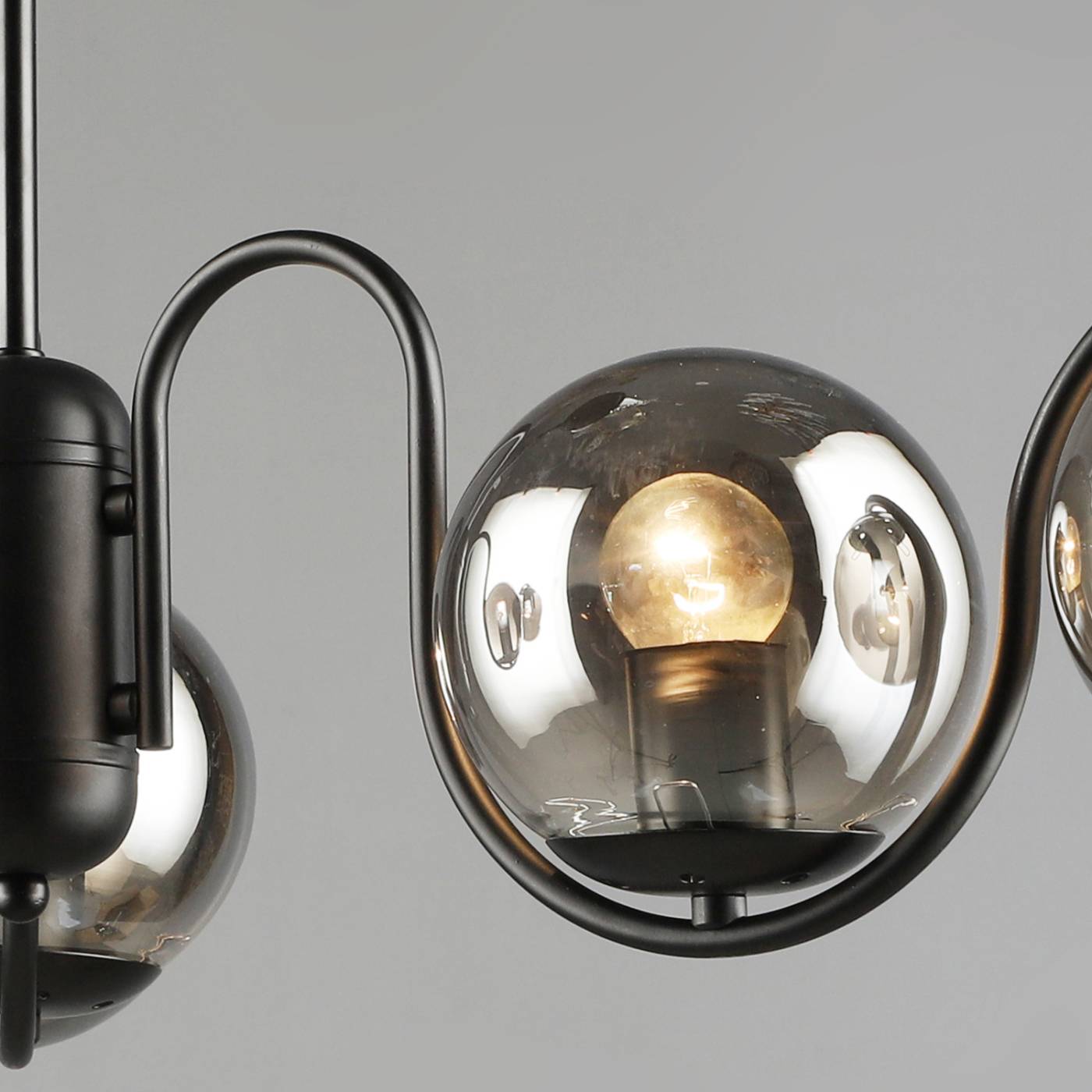 Потолочная люстра Reluce 64070-0.3-06 BK