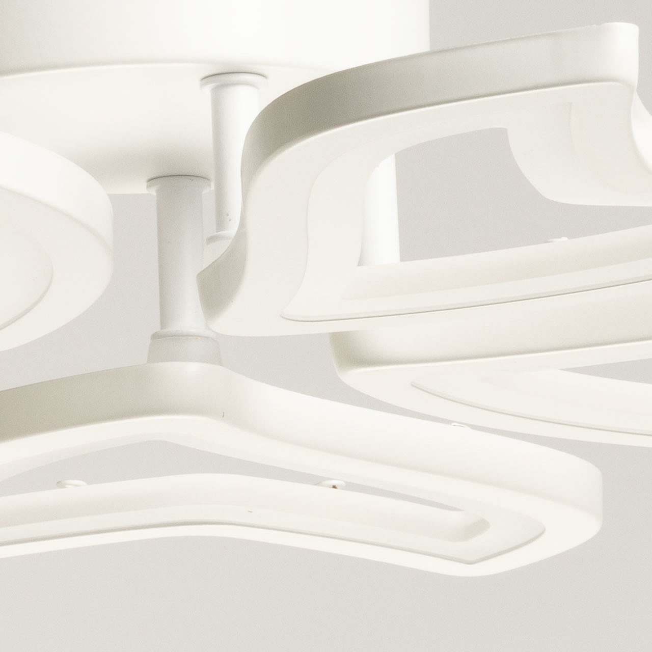 424018905 Потолочная люстра De Markt Мадлен 424018905