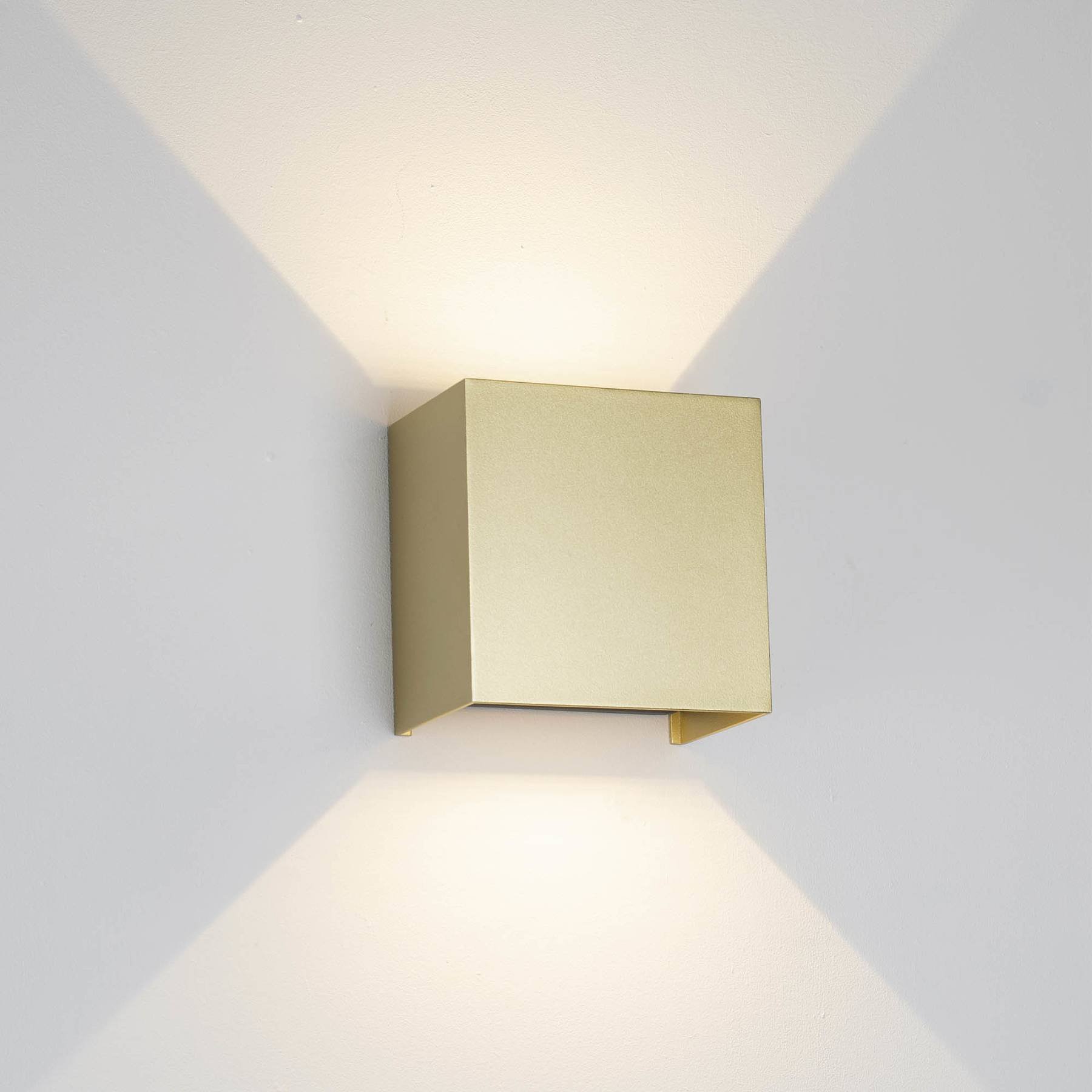 9228 Настенный светильник Mantra Davos 9228