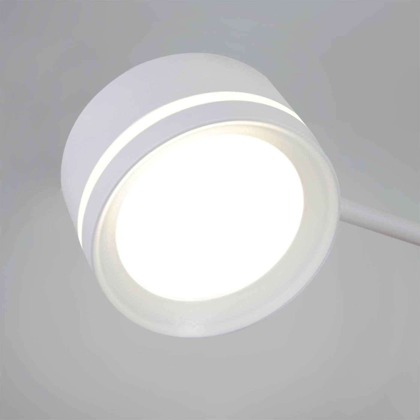 Потолочная люстра Reluce 20590-0.3-3+1 White