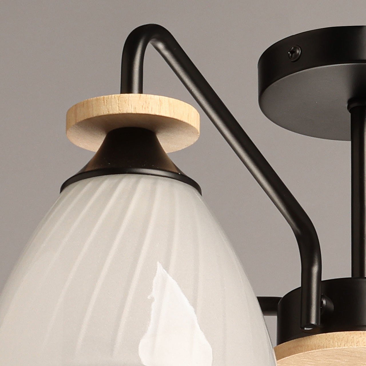 Потолочная люстра De Markt Дэла 635018003