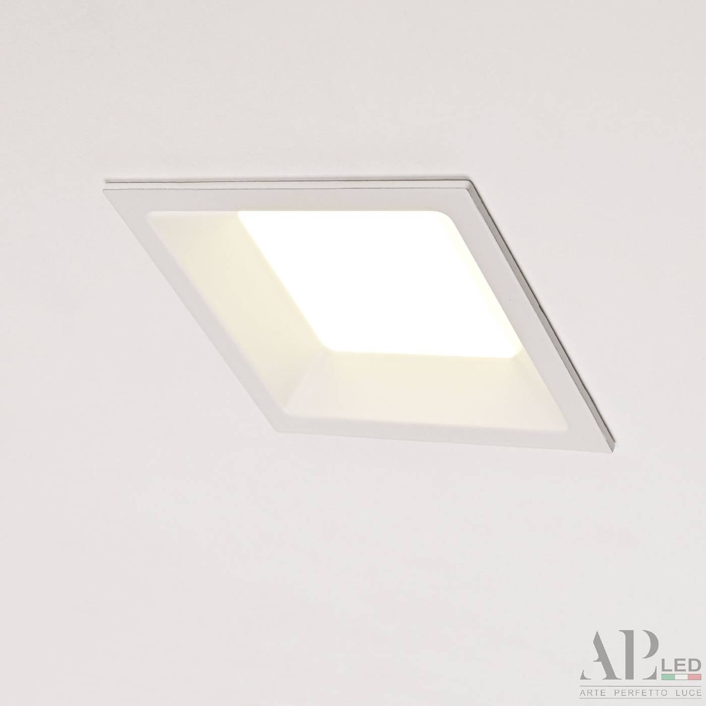 Встраиваемый светильник APL Led Ingrid 3322.LDF5016/5W/4K