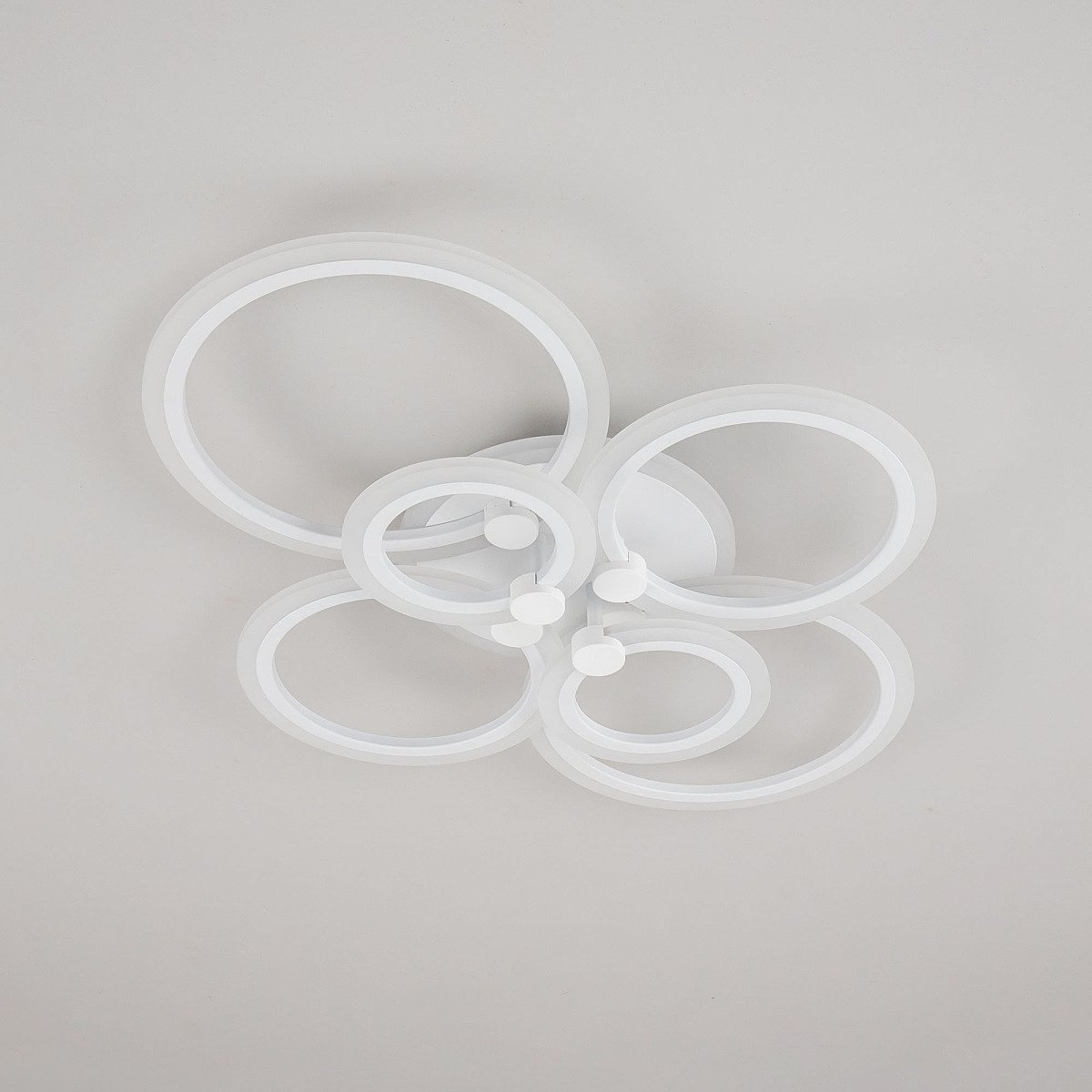 CL237B160E Потолочная люстра Citilux Сента CL237B160E