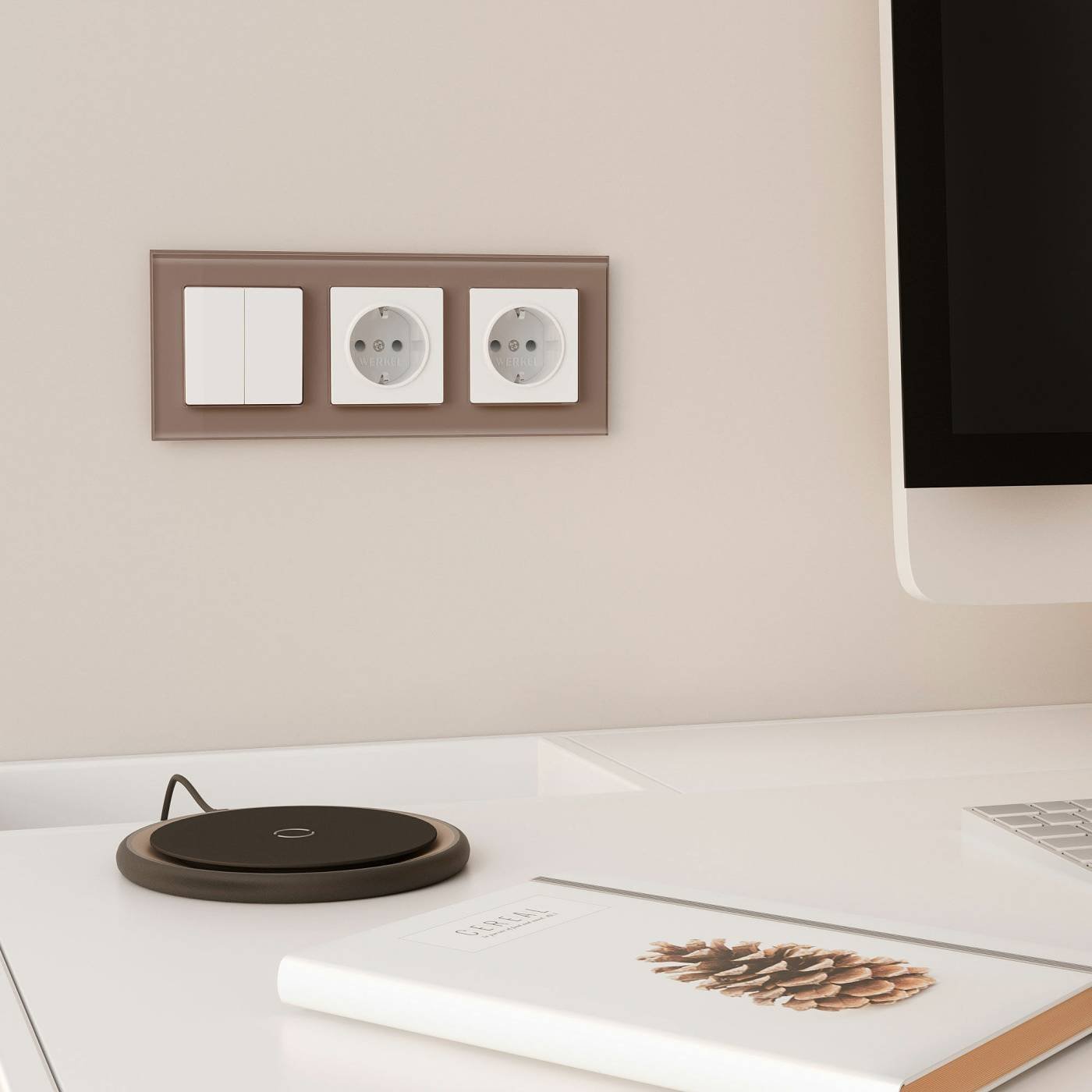 W0031142/ Рамка на 3 поста Favorit (латте, стекло) Рамка Werkel W0031142/ Рамка на 3 поста Favorit (латте, стекло)