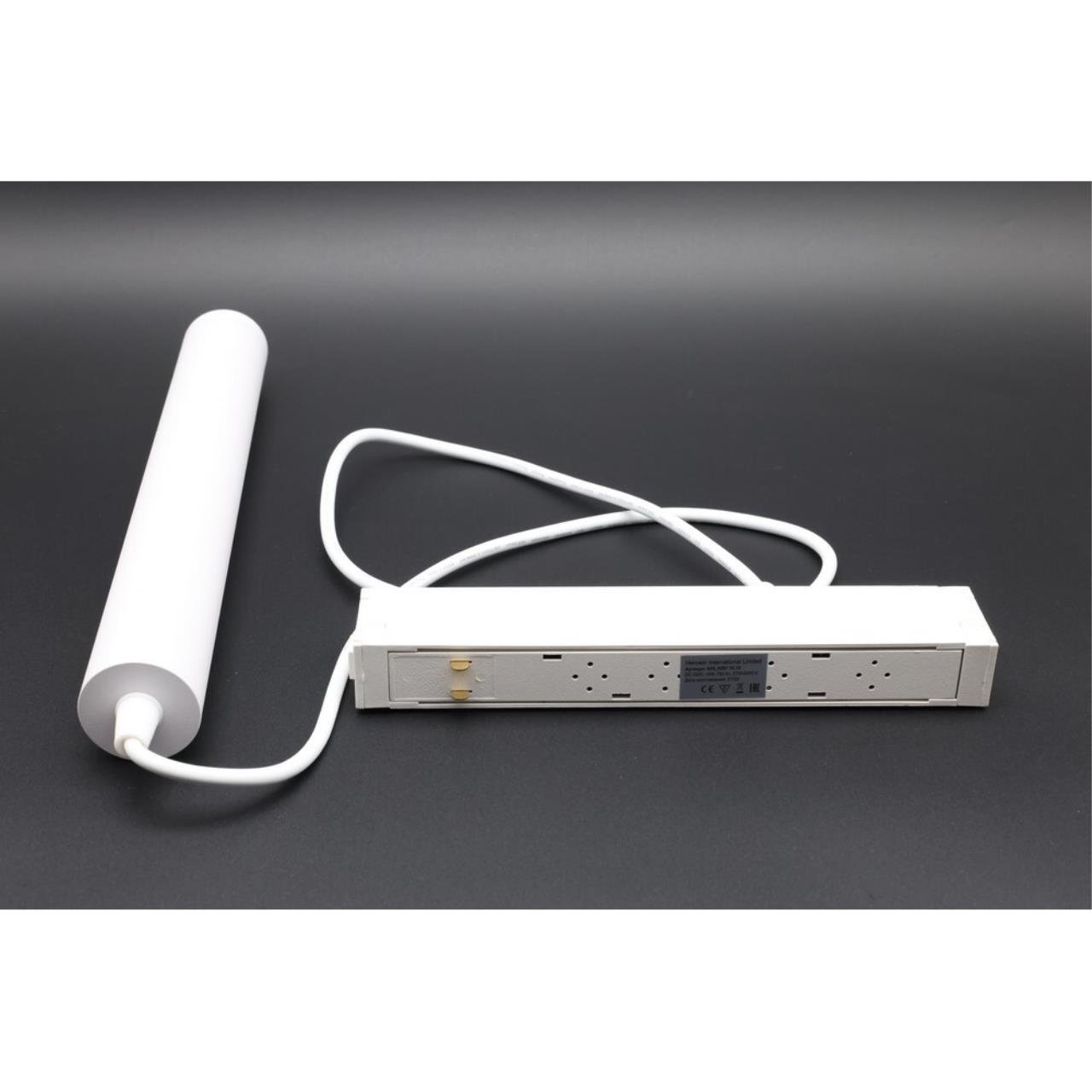 APL.0207.10.10 Трековый светильник Magnetic track 220 Aployt APL.0207.10.10