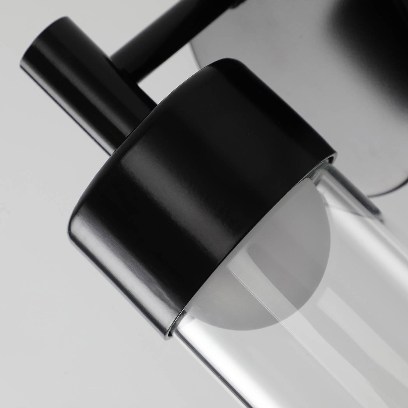 Настенное бра Favourite Pixar 4702-1W