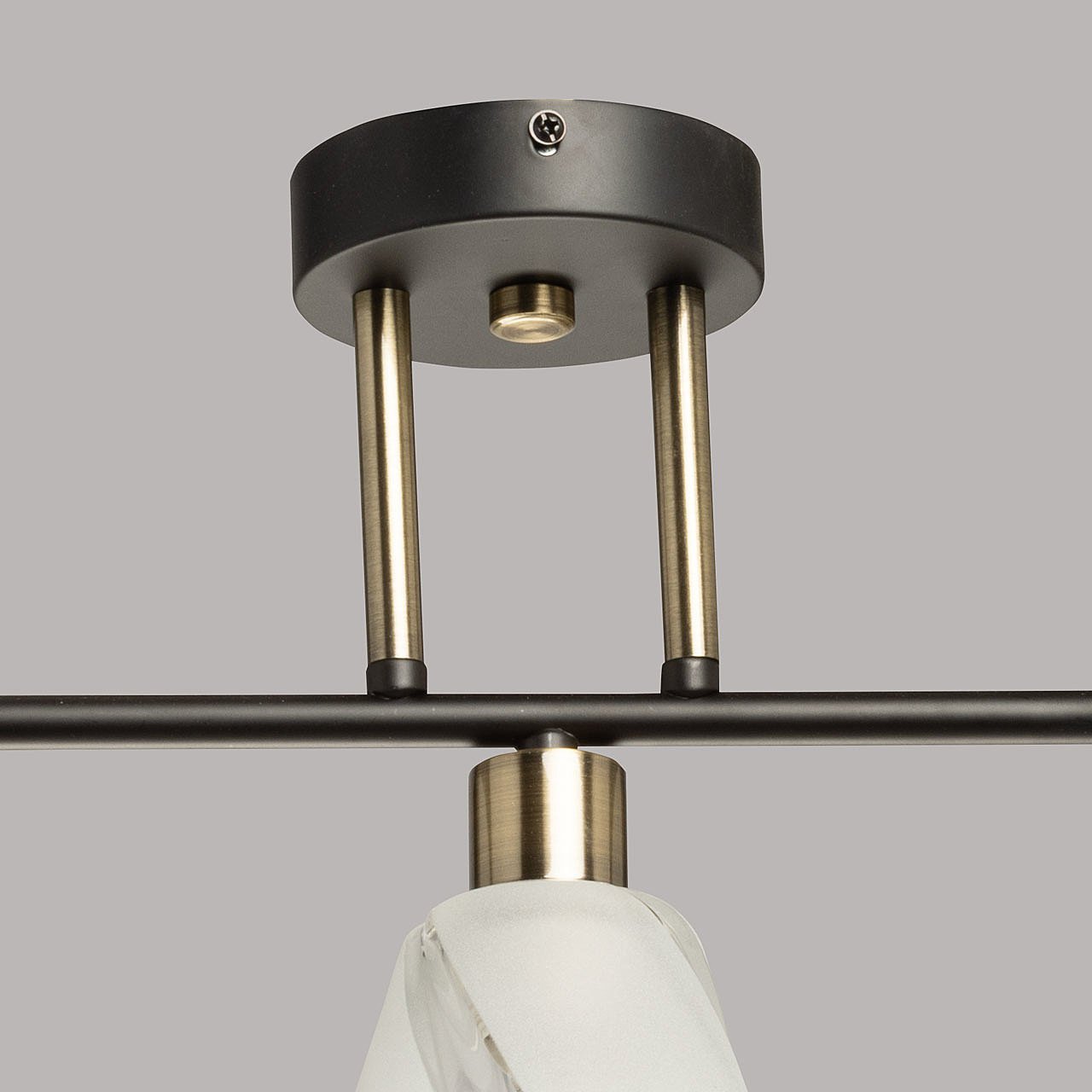 Потолочная люстра De Markt Тетро 118010403