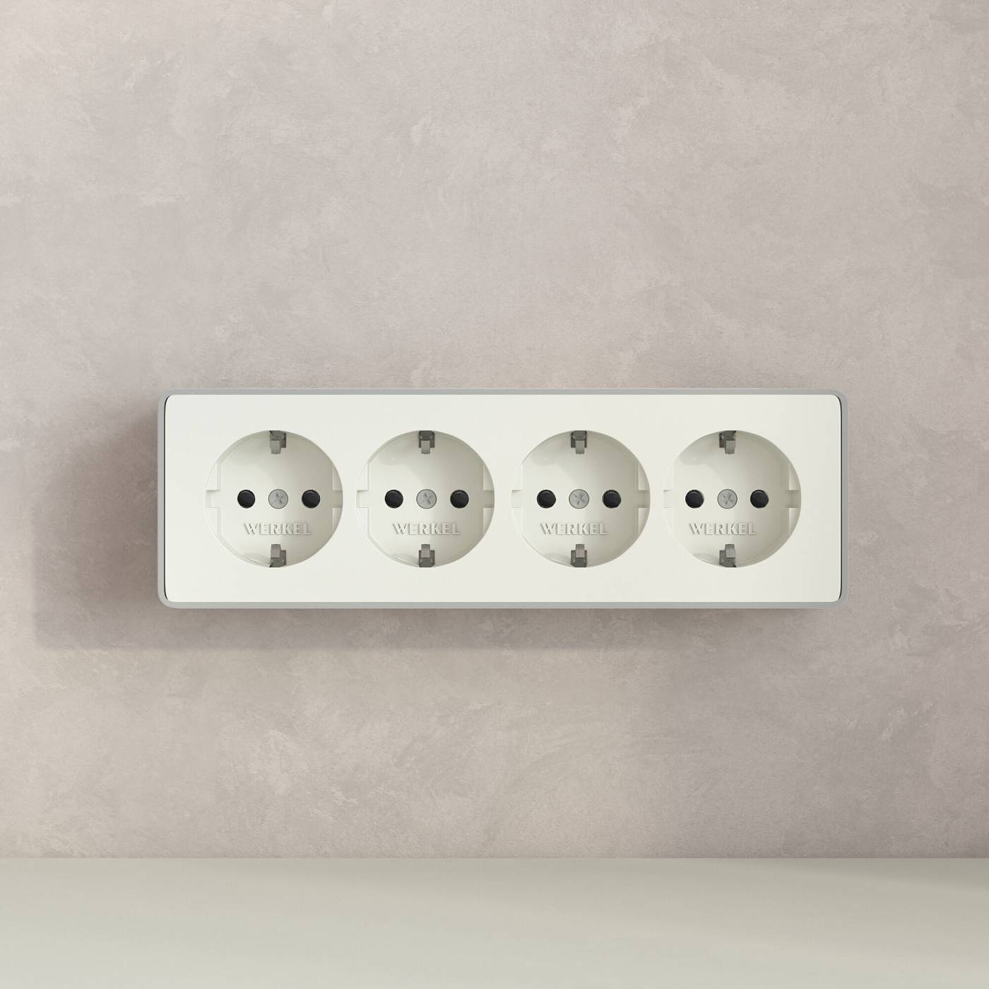 Розетка Werkel Накладные механизмы Gallant слоновая кость W5072204/ Розетка четверная с заземлением и шторками Gallant (слоновая кость)