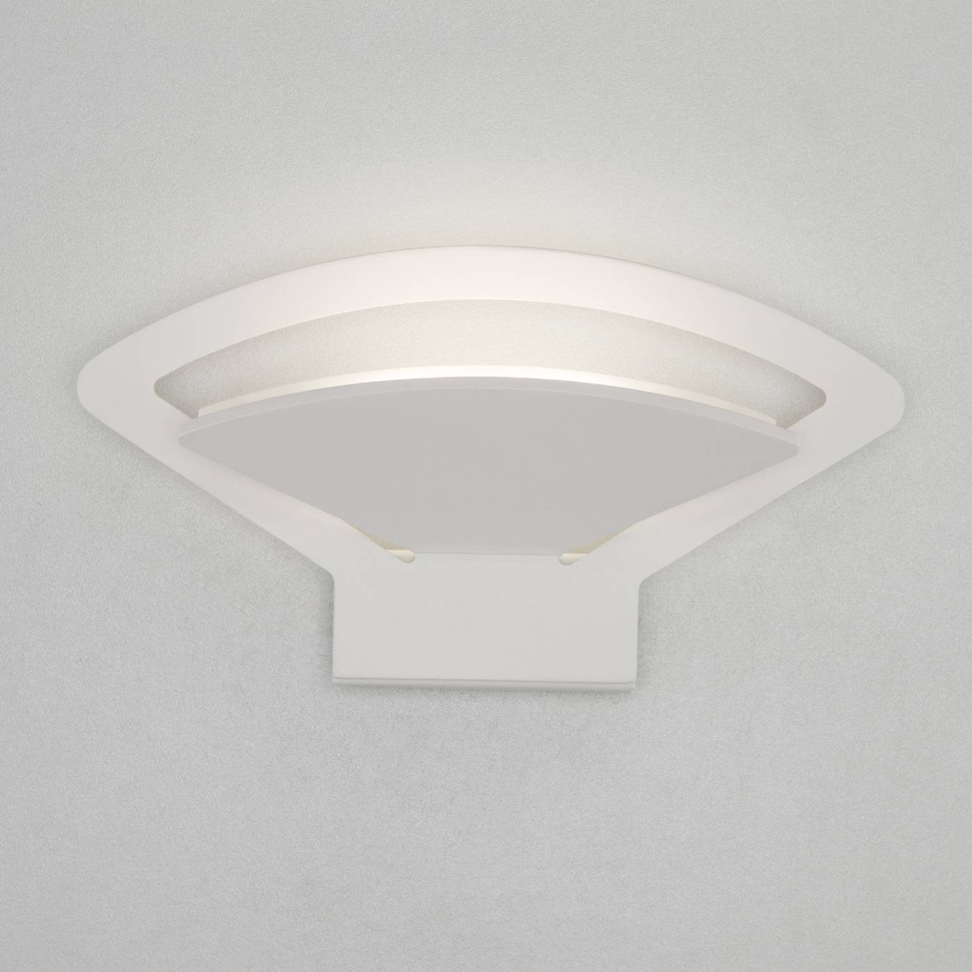 Pavo LED белый (MRL LED 1009) Настенный светильник Eurosvet Pavo Pavo LED белый (MRL LED 1009)