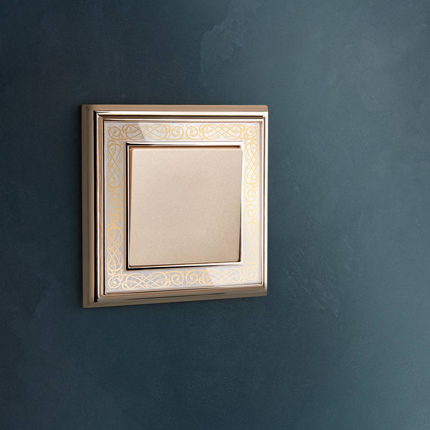 W1112011/ Выключатель одноклавишный проходной (шампань) Выключатель Werkel W1112011/ Выключатель одноклавишный проходной (шампань)