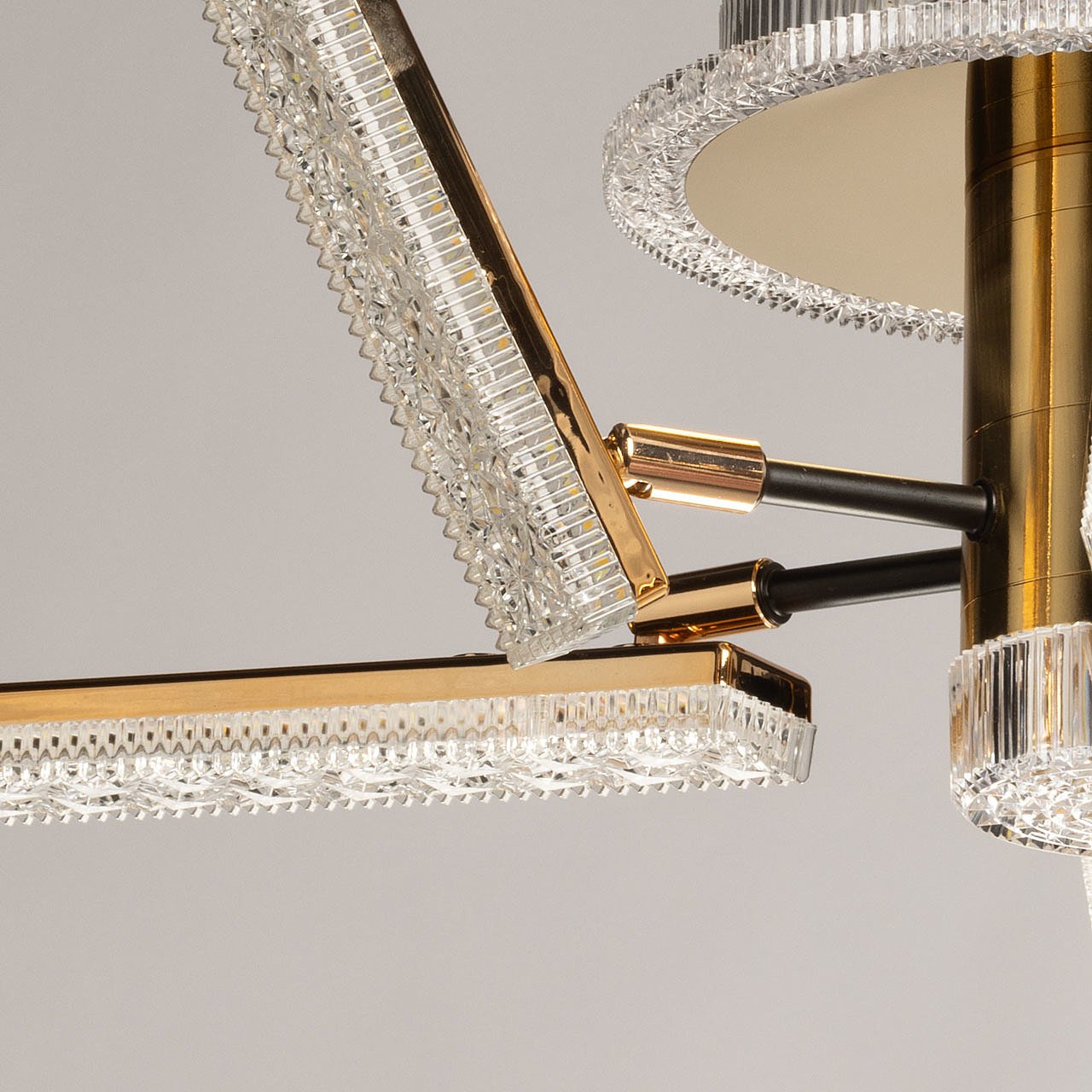 Потолочная люстра De Markt Оскар 510016406