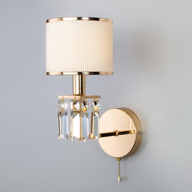 10099/1 золото/прозрачный хрусталь Strotskis Настенное бра Eurosvet Zaffiro 10099/1 золото/прозрачный хрусталь Strotskis